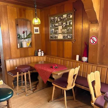 Haus Astenblick Winterberg Appartments Mit Gastraum Weihnachtsfeier,Wanderveranstaltungen Und Familienfeiern Semesterbostad