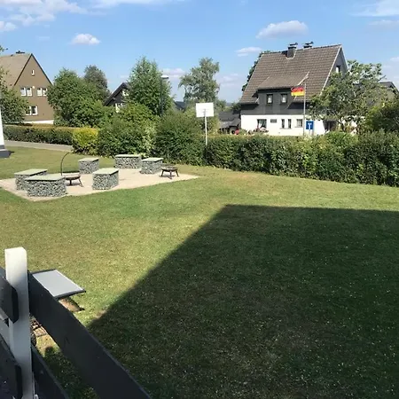 Haus Astenblick In Fuer Bis Zu 35 Personen Fuer Wanderveranstaltungen Und Familienfeiern *