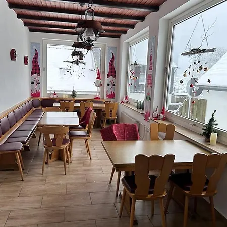 Semesterbostad Haus Astenblick Winterberg Appartments Mit Gastraum Weihnachtsfeier,Wanderveranstaltungen Und Familienfeiern *