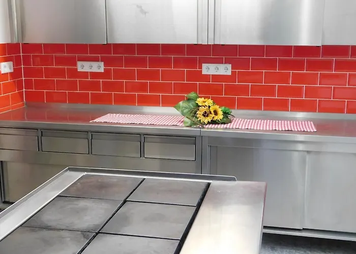 Haus Astenblick In Mit Gastraum Wanderveranstaltungen Und Familienfeiern Semesterbostad